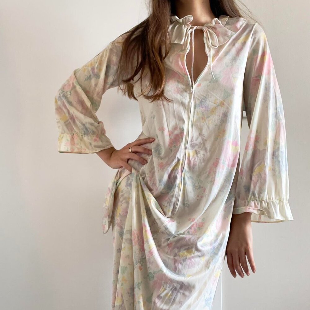 Maidenform Dreamwear | Vintage 60s pastel floral maxi nightgown ruffle collar